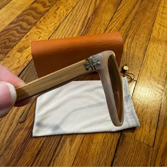 Tory Burch TY7106 Sunglasses - Picture 3 of 5